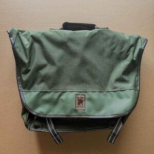 Chrome Industries Buran Bike Messenger Bag Excellent condition Green Two-tone